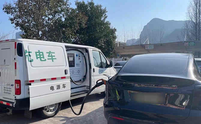 格尔木汽车搭电