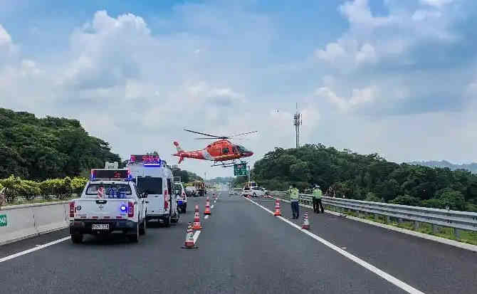 格尔木高速公路汽车救援案例
